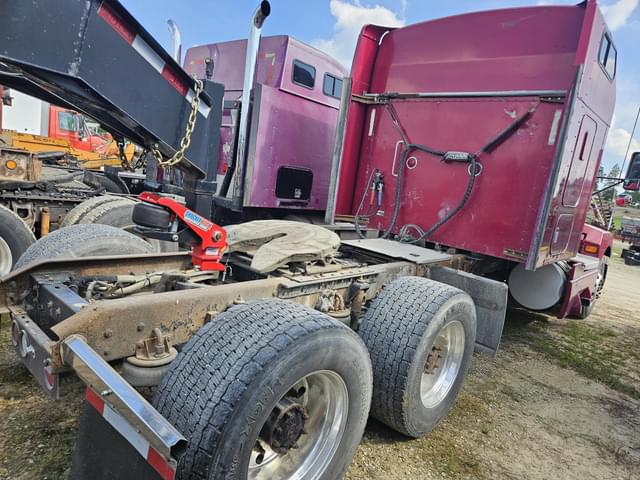 Image of Kenworth T600 equipment image 2