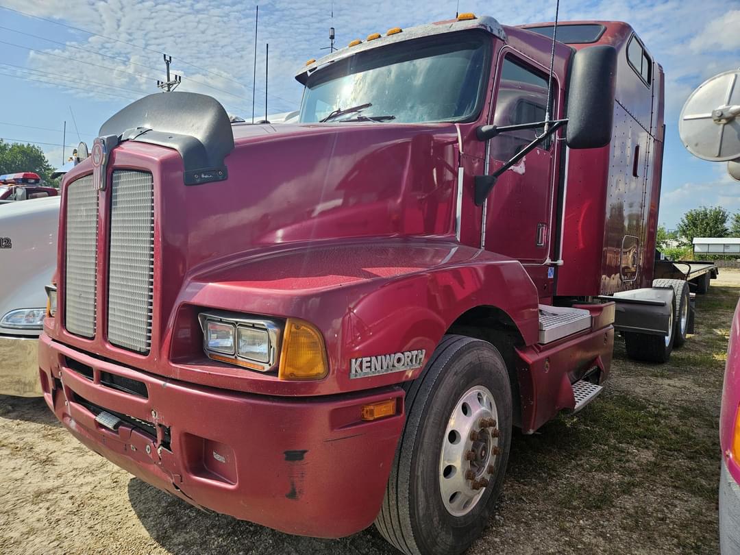 Image of Kenworth T600 Primary image