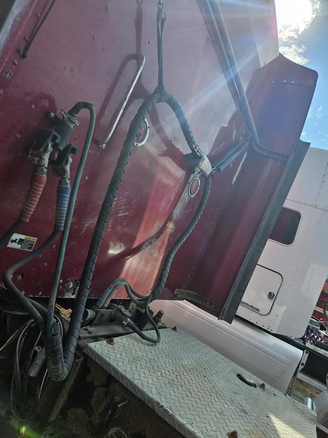 Image of Kenworth T600 equipment image 1