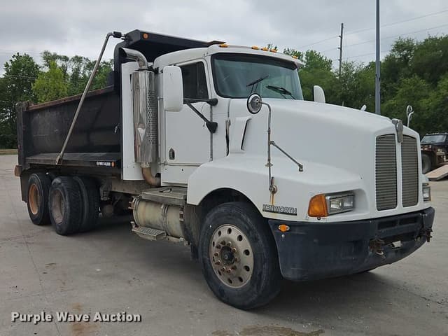 Image of Kenworth T600 equipment image 2