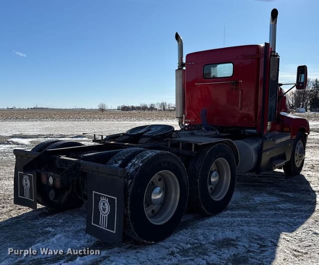 Image of Kenworth T600 equipment image 4