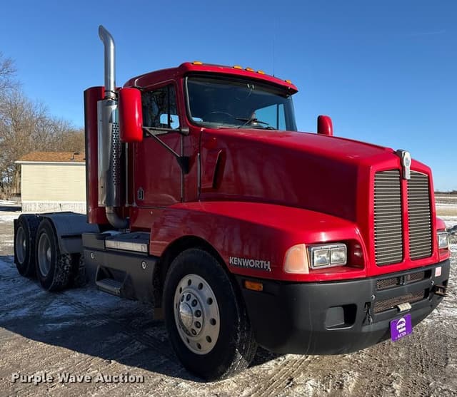 Image of Kenworth T600 equipment image 2
