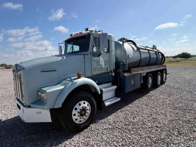 Image of Kenworth T80 equipment image 1