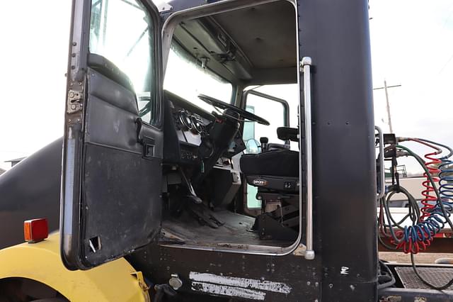 Image of Kenworth T800 equipment image 2