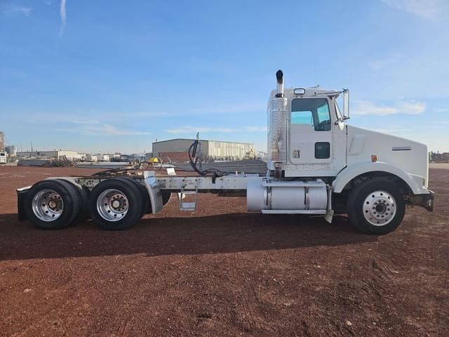Image of Kenworth T800 equipment image 3