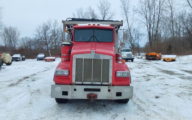 Image of Kenworth T800 equipment image 2