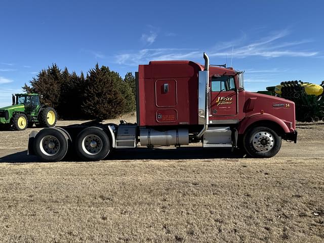 Image of Kenworth T800 equipment image 3