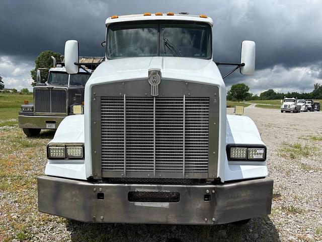 Image of Kenworth T800 equipment image 2