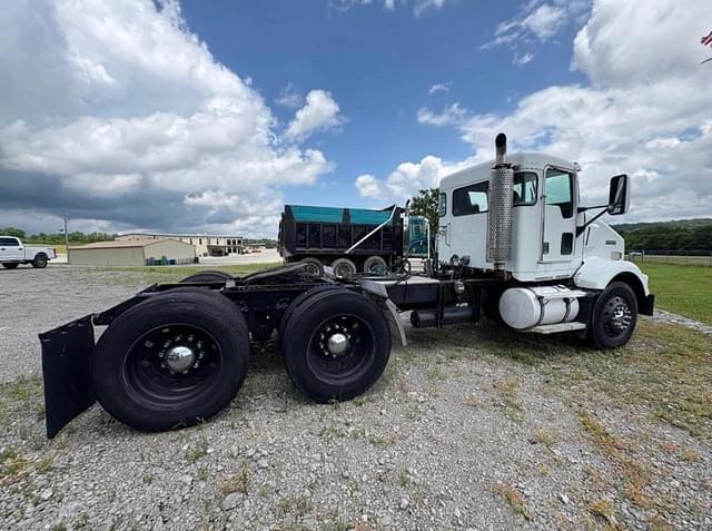 Image of Kenworth T800 equipment image 3