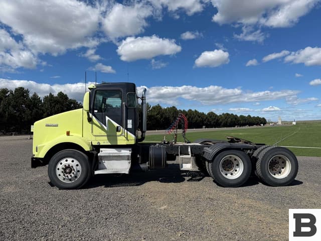 Image of Kenworth T800 equipment image 1