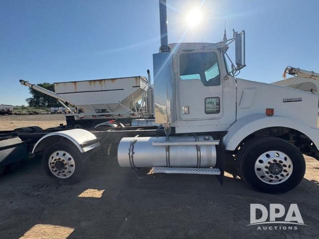 Image of Kenworth T800 equipment image 2