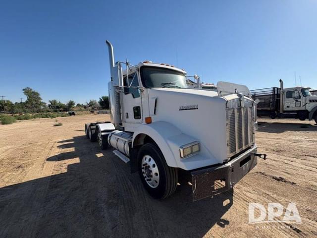 Image of Kenworth T800 equipment image 1