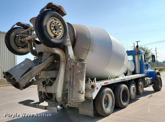 Image of Kenworth W900B equipment image 4