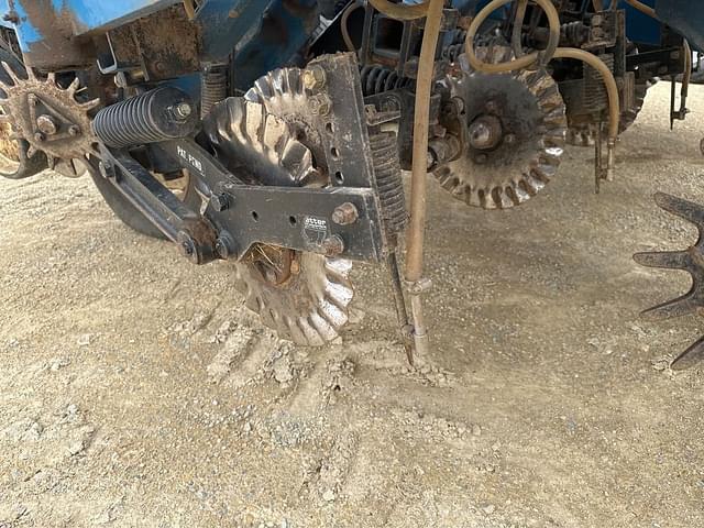 Image of Kinze 2210 equipment image 3