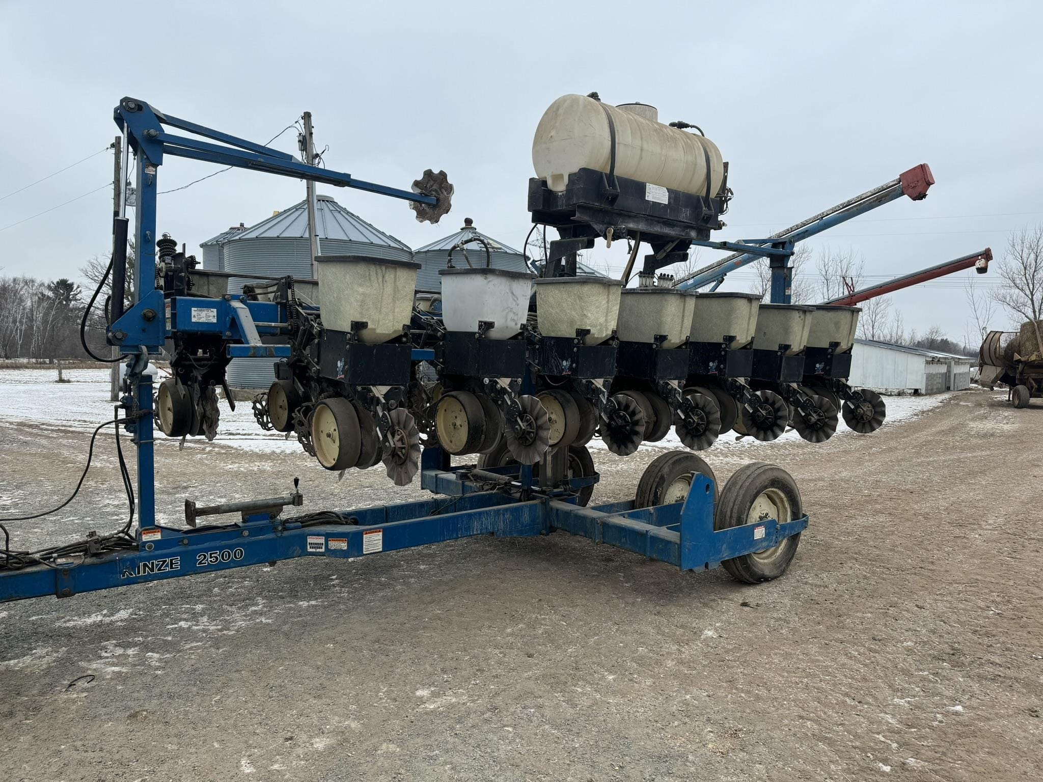 Main image Kinze 2500