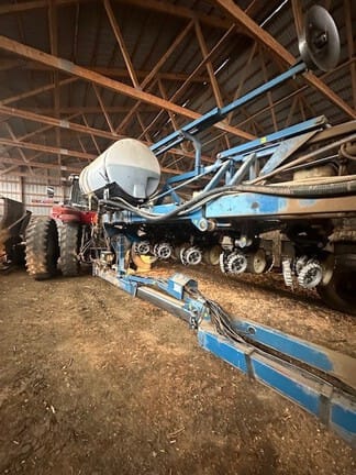 1998 Kinze 2600 Equipment Image0