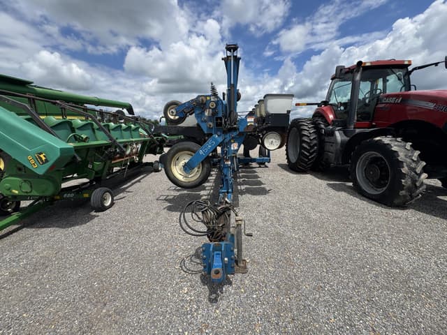Image of Kinze 2600 equipment image 3