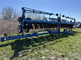 Main image Kinze 2600 4