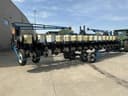 1998 Kinze 2600 Image