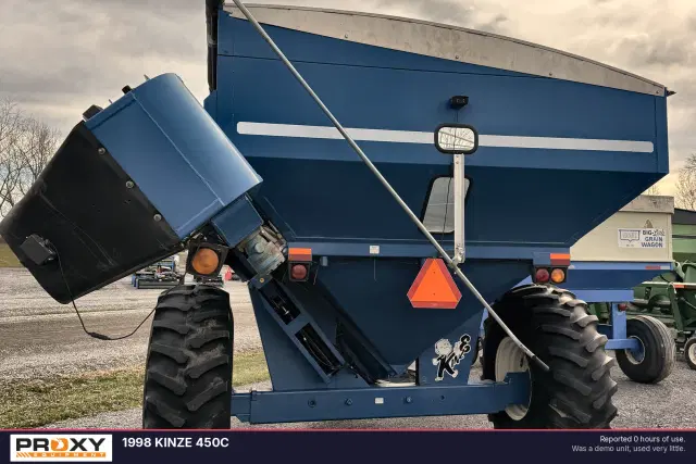 Image of Kinze 450C equipment image 2