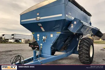 Main image Kinze 450C