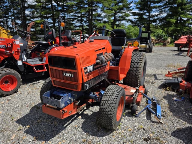 Image of Kioti LB1714 equipment image 2