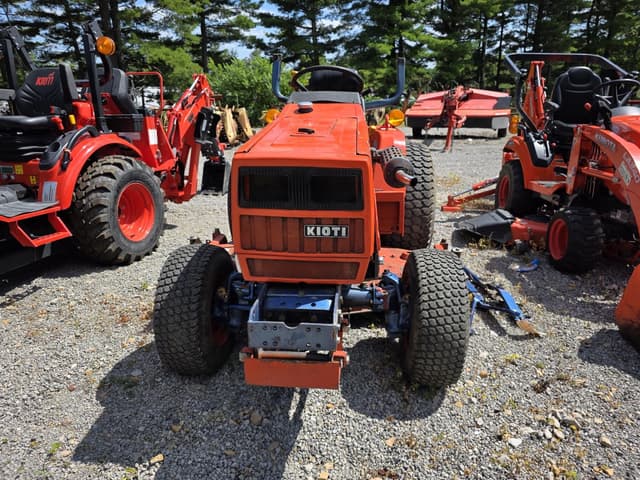 Image of Kioti LB1714 equipment image 3