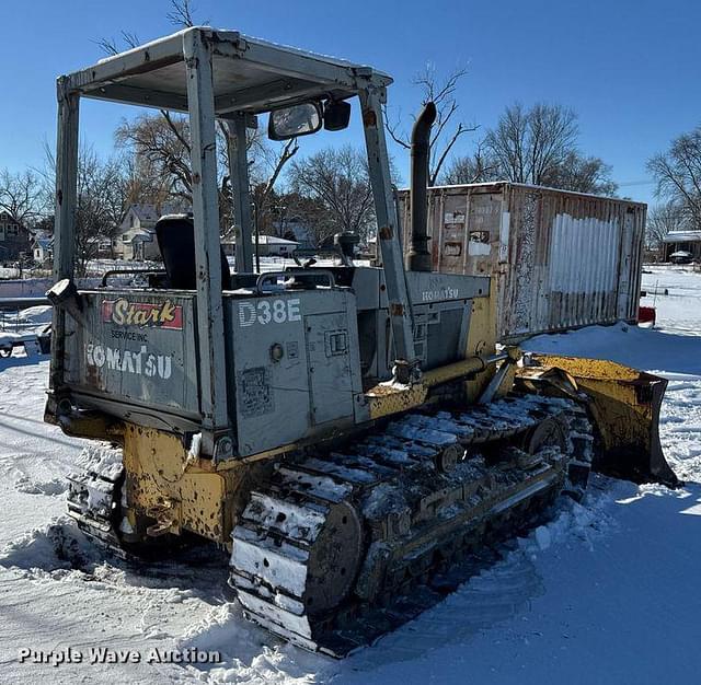 Image of Komatsu D38E equipment image 4