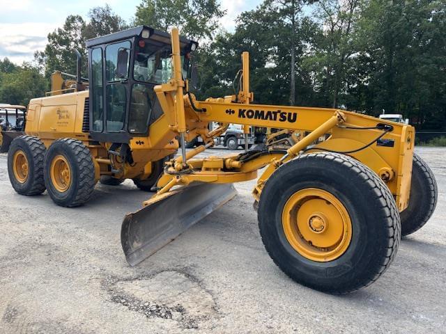 Image of Komatsu GD530A equipment image 2