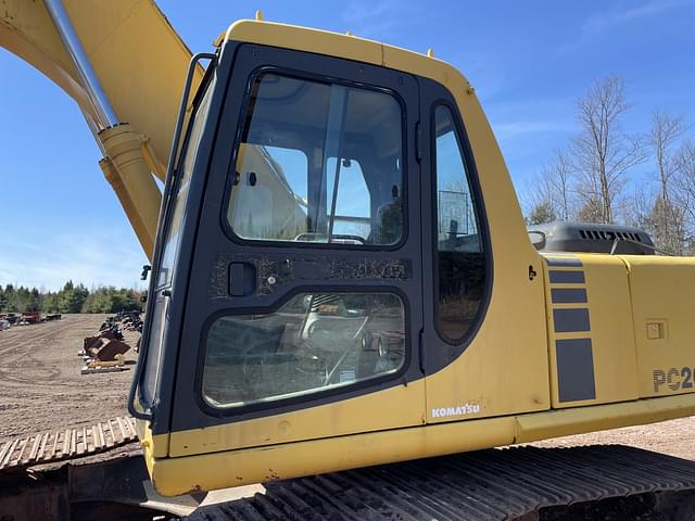Image of Komatsu PC200LC-6LE equipment image 2