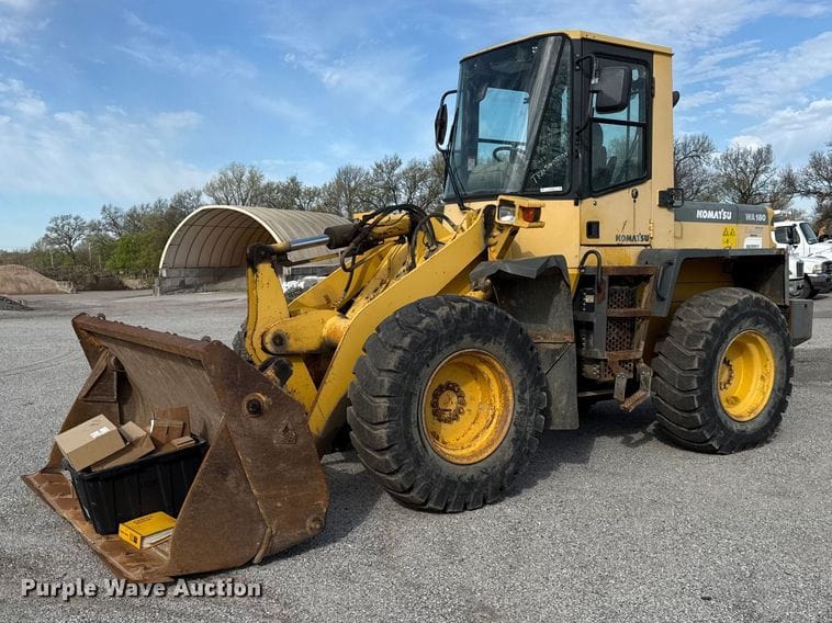 1998 Komatsu WA180 Equipment Image0