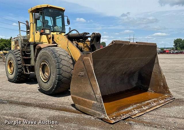 Image of Komatsu WA500-3L equipment image 2