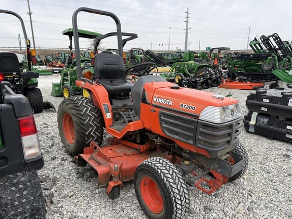 Image of Kubota B7300 equipment image 2