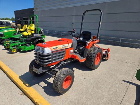 Image of Kubota B7300 Primary image