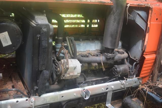 Image of Kubota M4950 equipment image 4