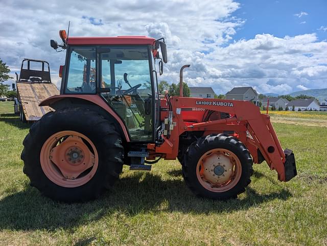 Image of Kubota M6800 equipment image 3