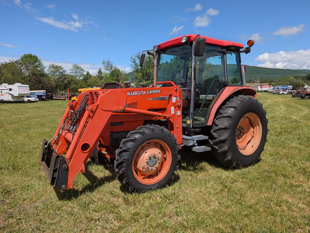 Image of Kubota M6800 Primary image
