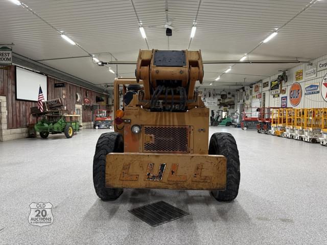 Image of Lull 844C-42 equipment image 3