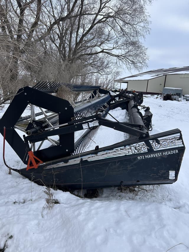 Image of MacDon 972 equipment image 3