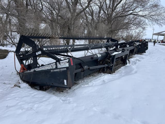 Image of MacDon 972 equipment image 2