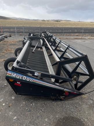 Main image MacDon 962