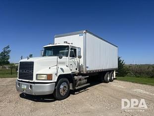 1998 Mack CH613 Equipment Image0