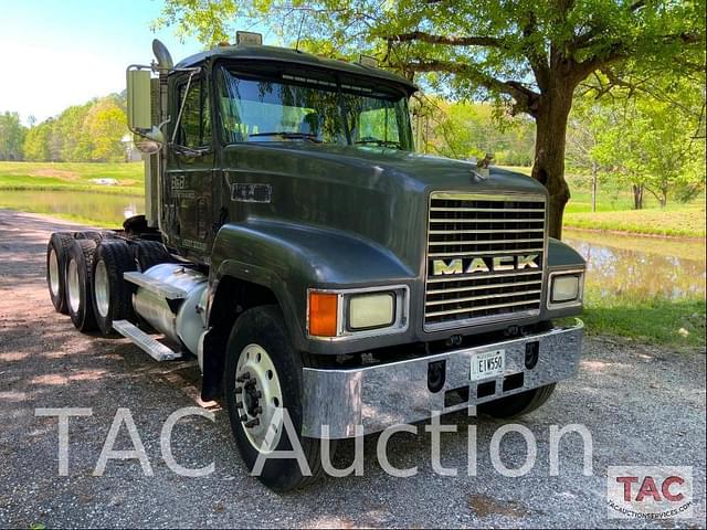 Image of Mack CH613 equipment image 2