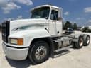 1998 Mack CH613 Image