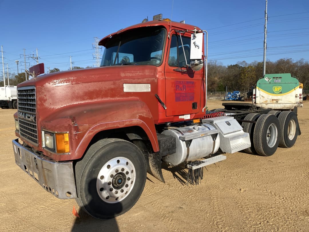 Image of Mack CH613 Primary image