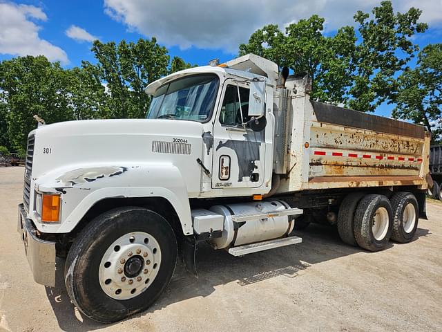 Image of Mack CH613 equipment image 1