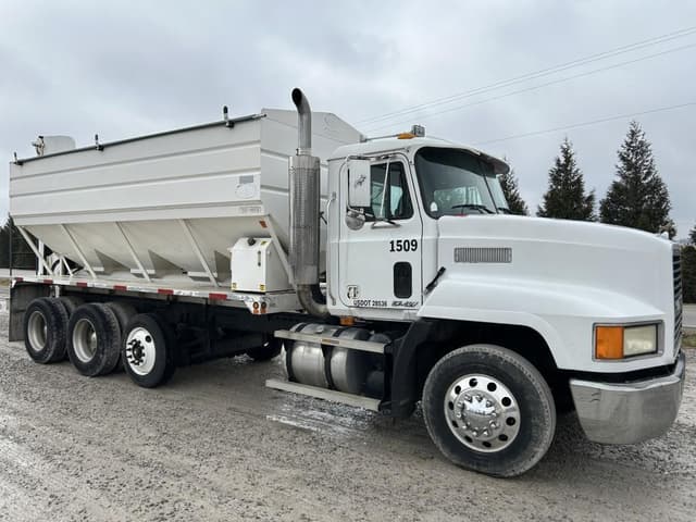 Image of Mack CH613 equipment image 1