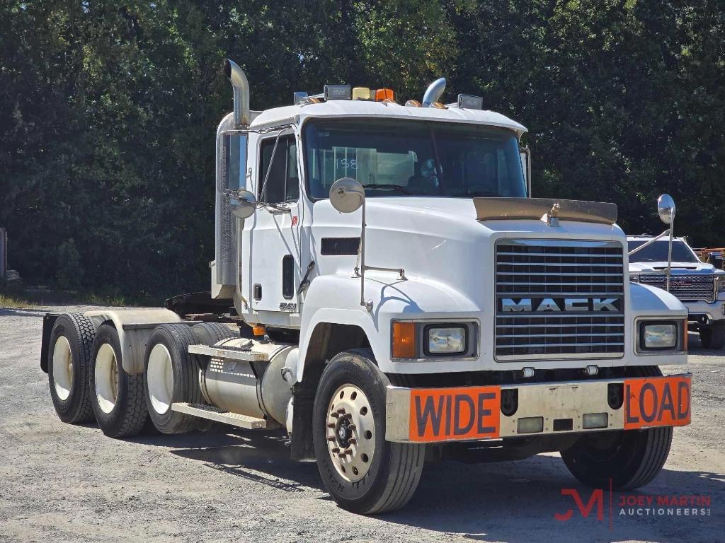Image of Mack CH613 Primary image