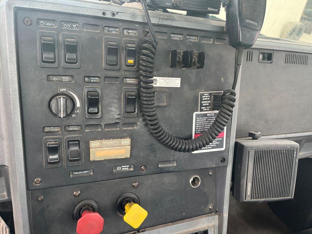 Main image Mack CH613 60