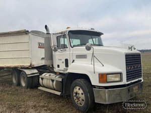 1998 Mack CH613 Image